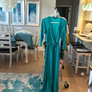 very flattering 3/4 aleve Aqua jumpsuit